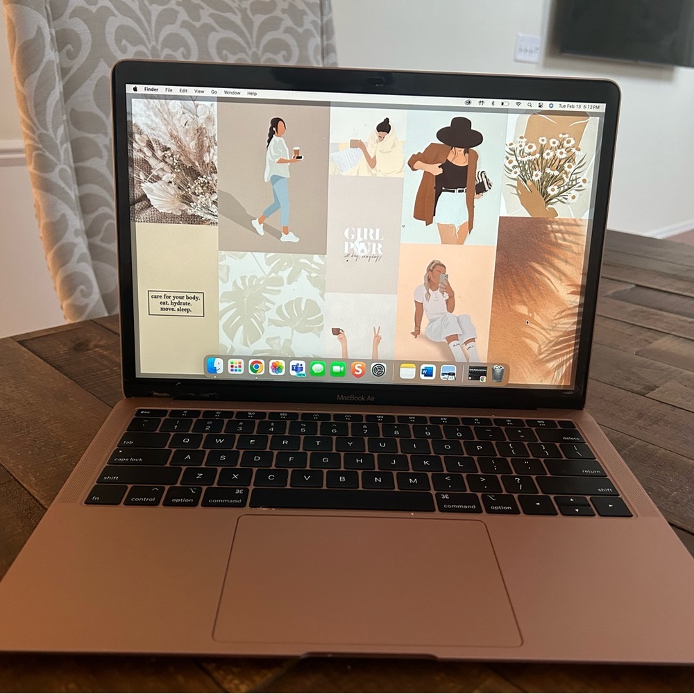 MacBook Air 2020 (Apple Product)